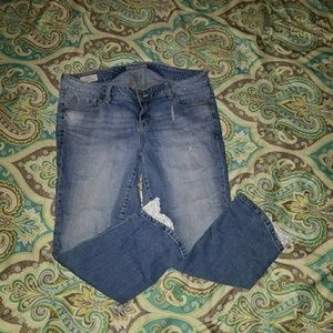 Torrid size 14 capris with crochet